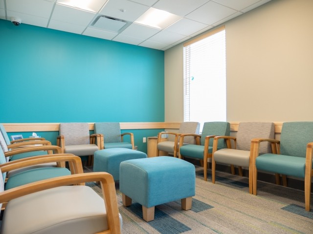 Northbrook treatment center group therapy area
